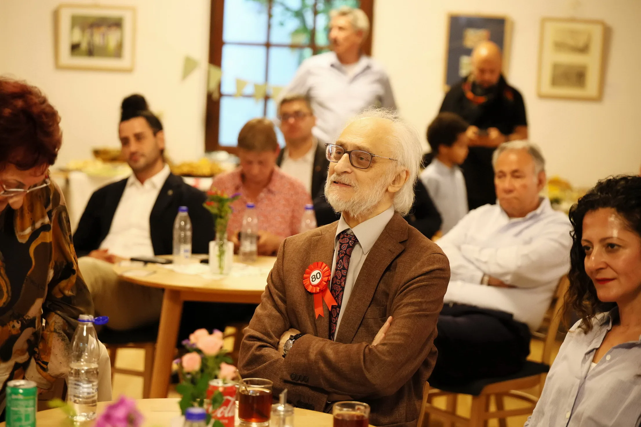 Berlin’de Safter Çınar’a Duygu Dolu 80. Yaş Günü Sürprizi