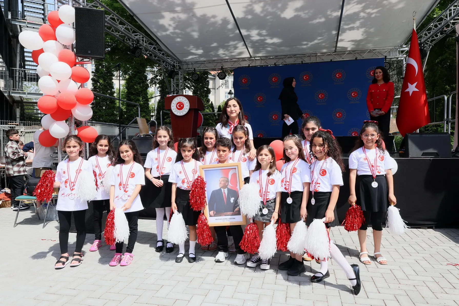 Berlin Başkonsolosluğu’nda 23 Nisan ve 19 Mayıs Coşkusu