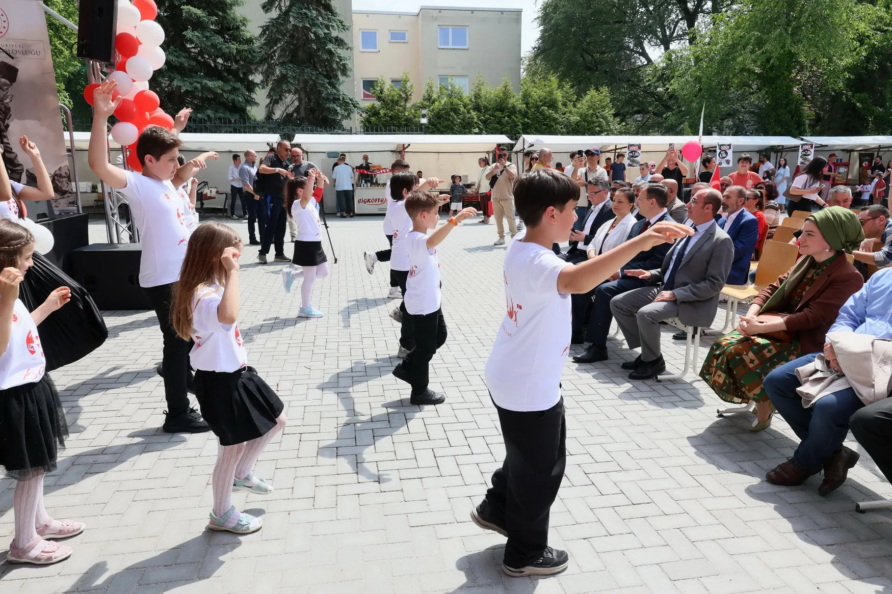 Berlin Başkonsolosluğu’nda 23 Nisan ve 19 Mayıs Coşkusu