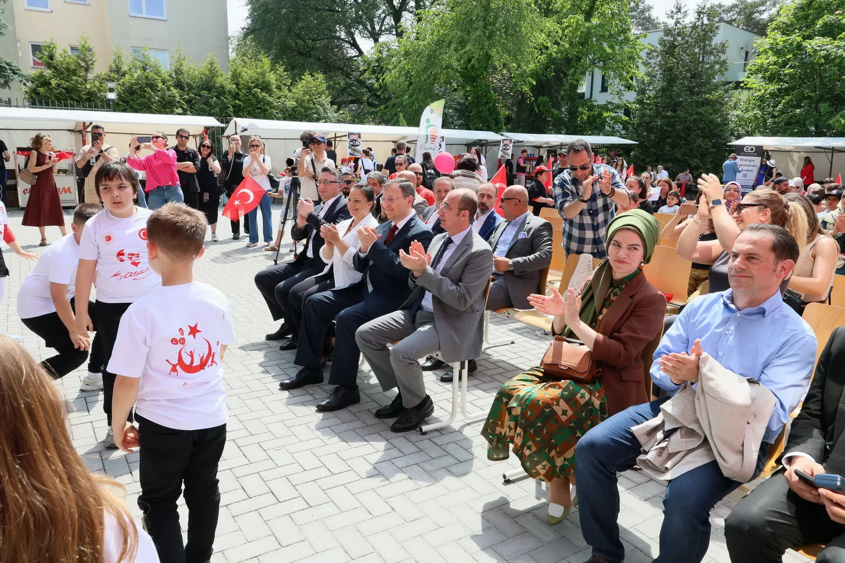 Berlin Başkonsolosluğu’nda 23 Nisan ve 19 Mayıs Coşkusu