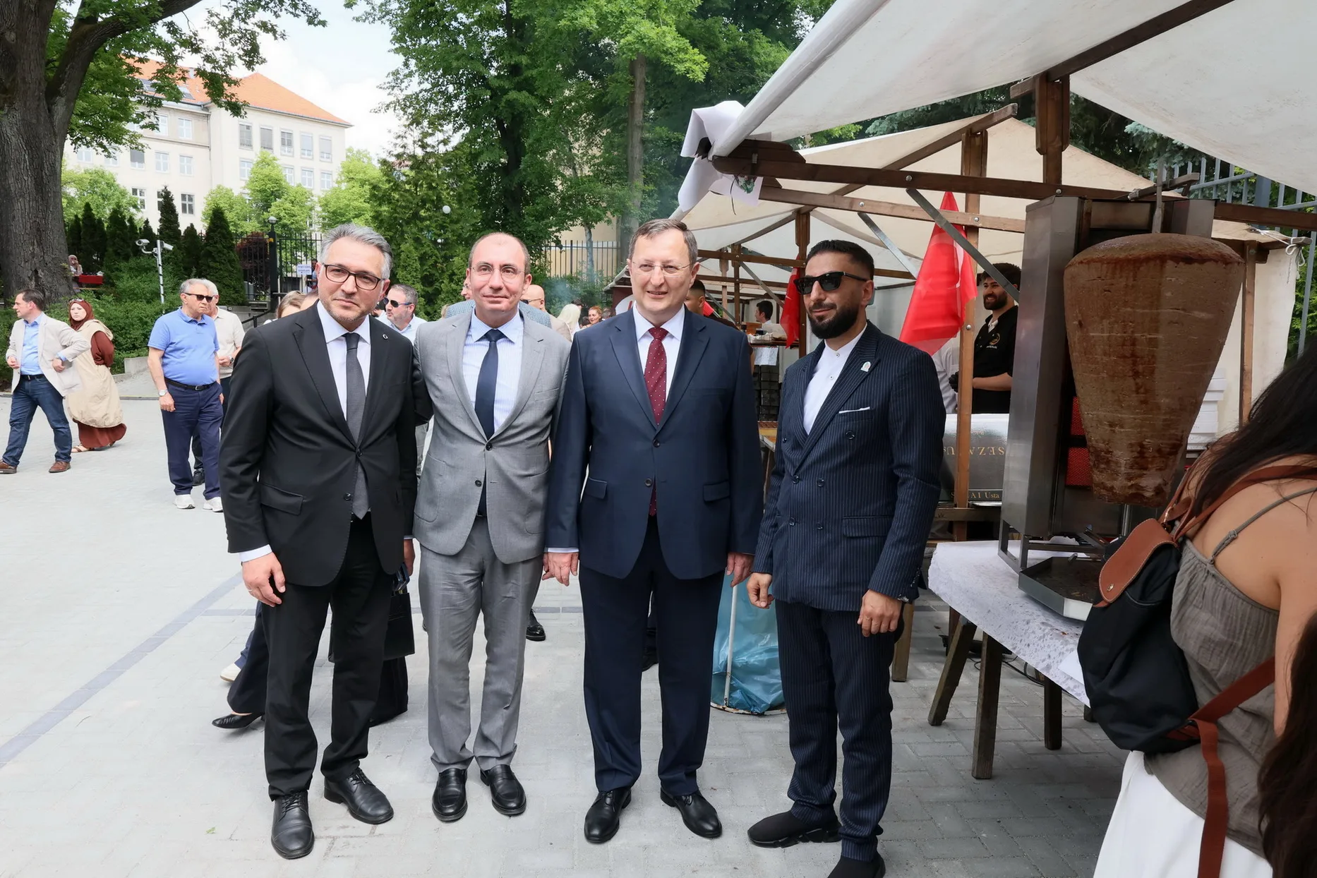 Berlin Başkonsolosluğu’nda 23 Nisan ve 19 Mayıs Coşkusu