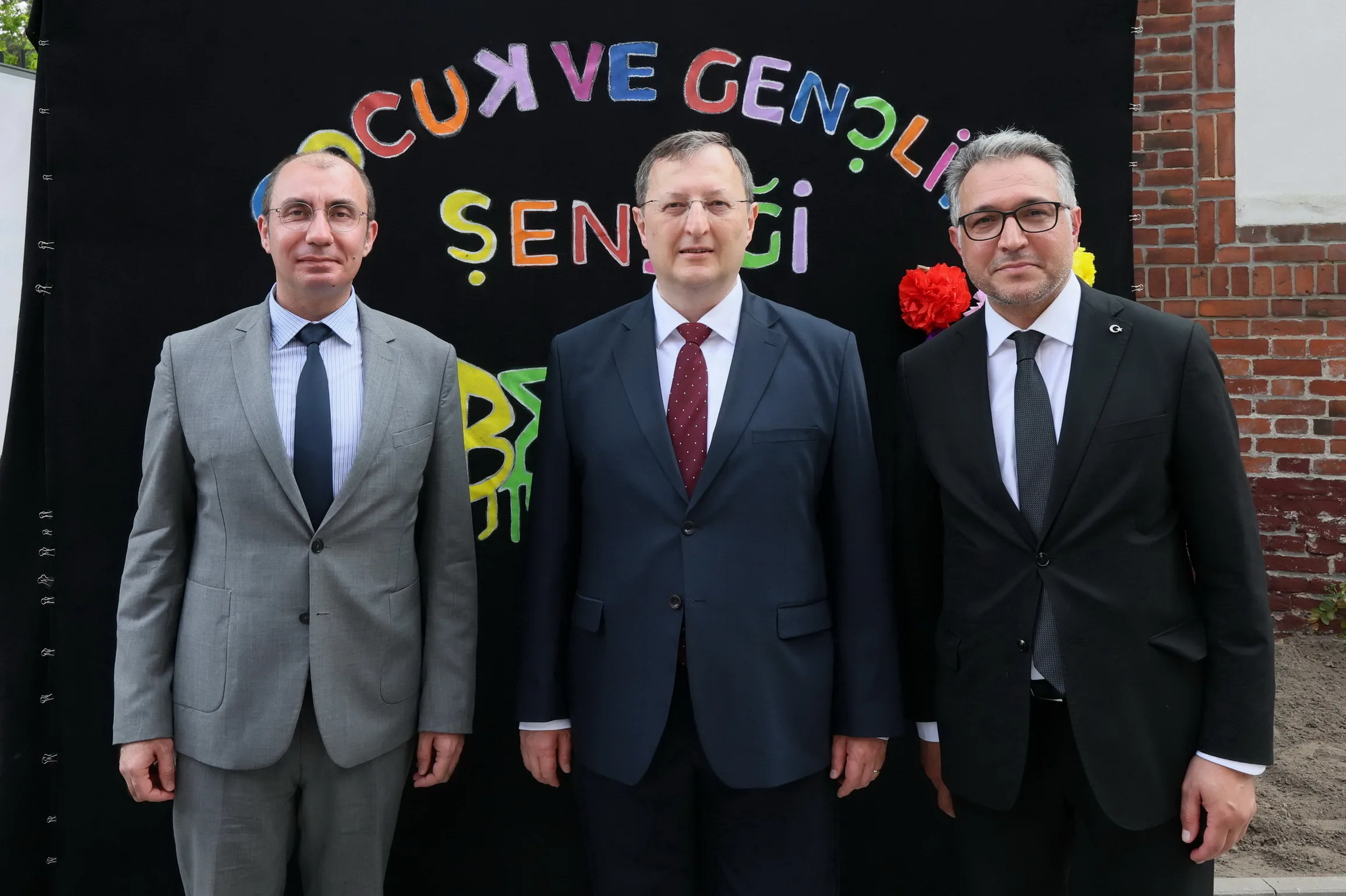 Berlin Başkonsolosluğu’nda 23 Nisan ve 19 Mayıs Coşkusu