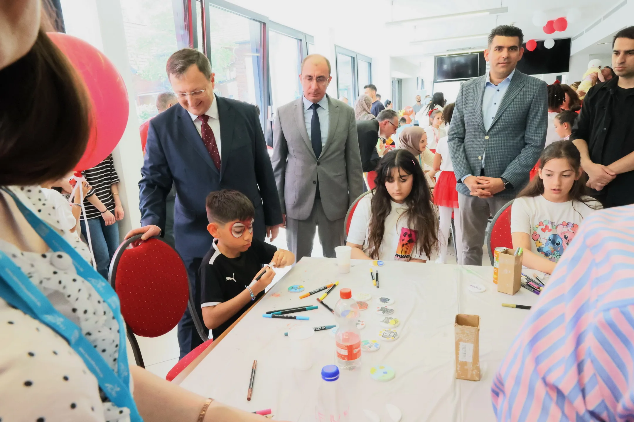 Berlin Başkonsolosluğu’nda 23 Nisan ve 19 Mayıs Coşkusu