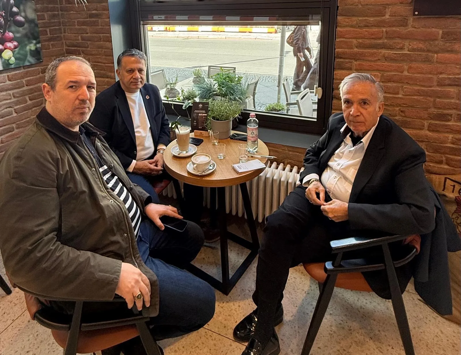 KGK Berlin'de Türk toplumu temsilcileriyle buluştu