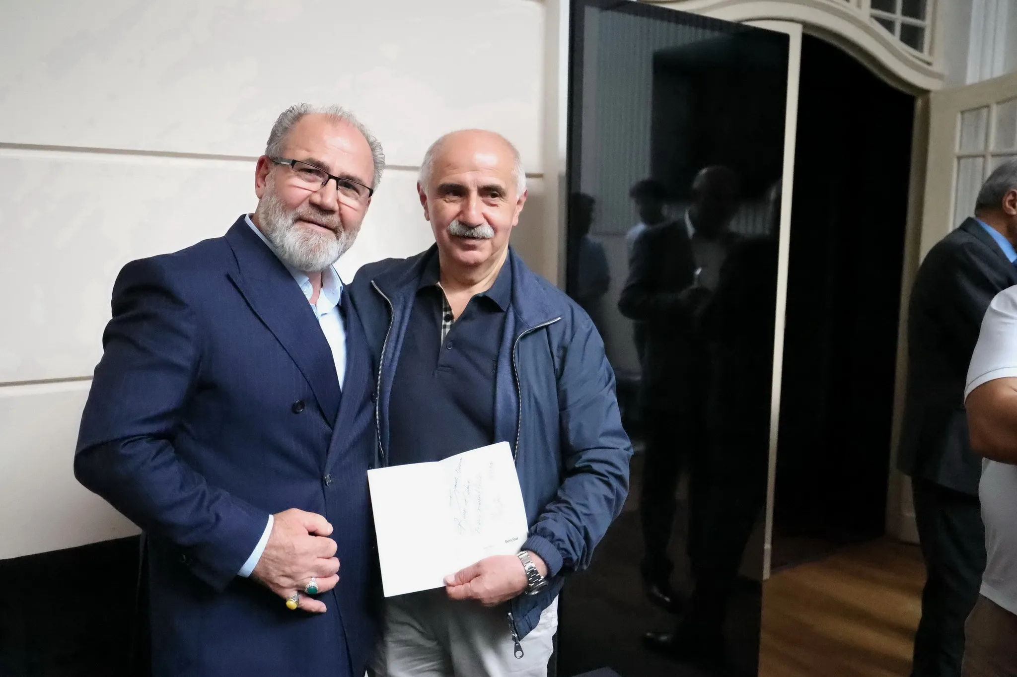 Berlin’de Sanat Dolu Gece: “Niye İncittiler” Türkülerle Yankılandı