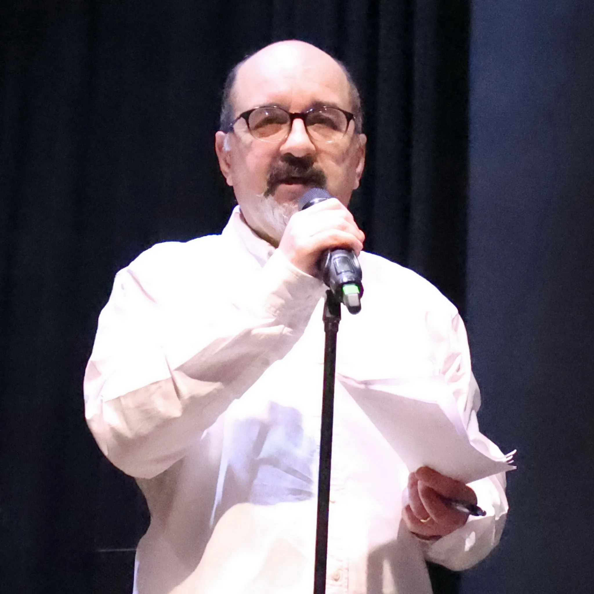 Berlin’de Sanat Dolu Gece: “Niye İncittiler” Türkülerle Yankılandı