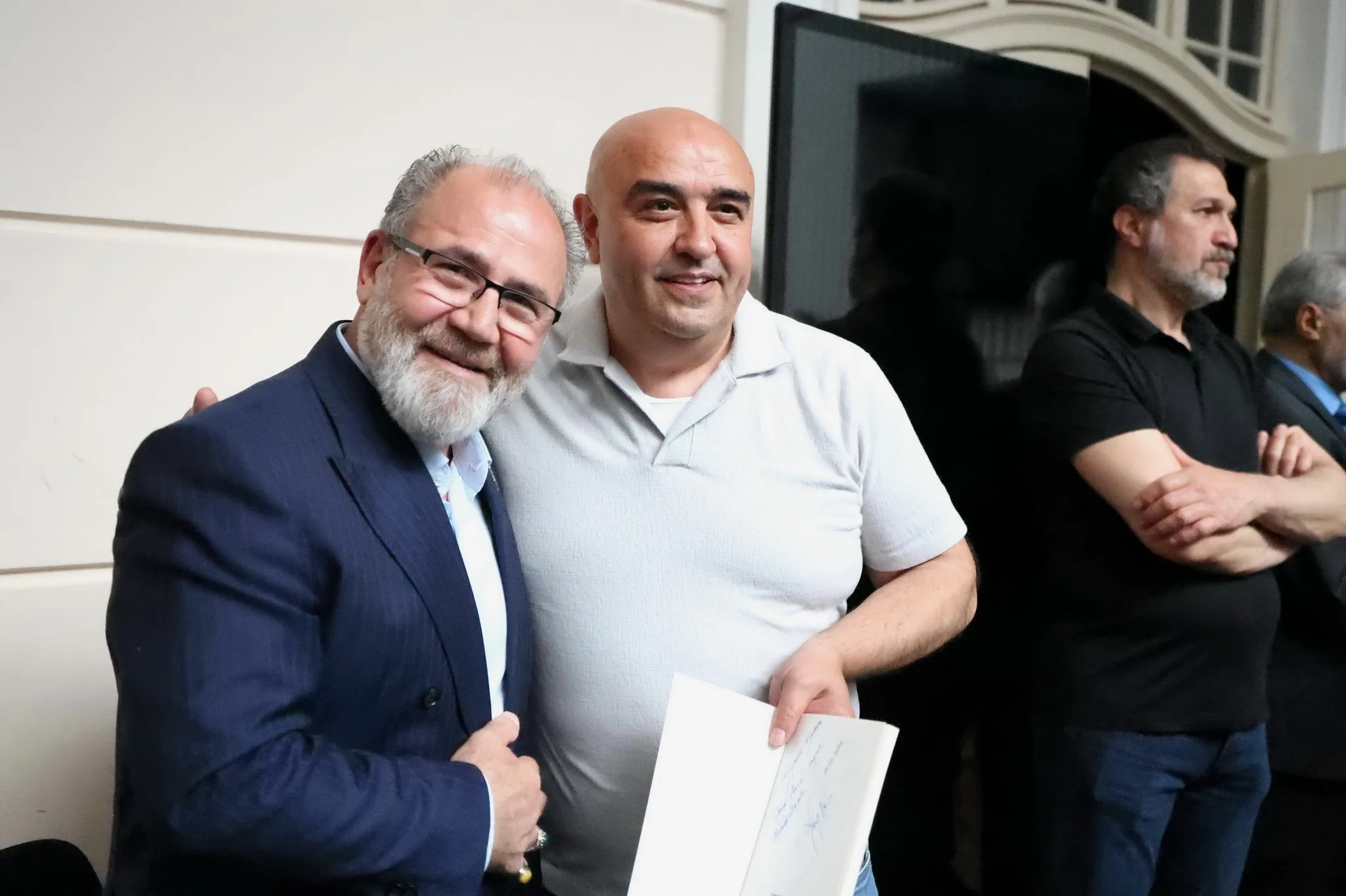 Berlin’de Sanat Dolu Gece: “Niye İncittiler” Türkülerle Yankılandı