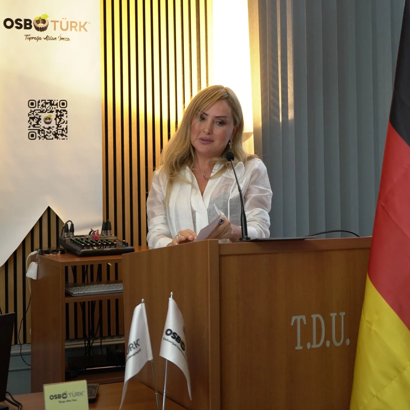 Berlin’de TDU’da OSB Türk Holding’in Yatırım Projeleri Tanıtıldı
