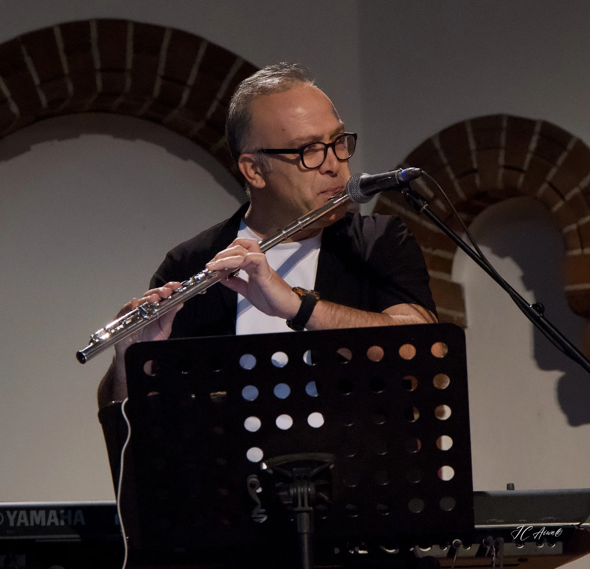 Paul Dwyer Berlin’de Kültürlerarası Müzik Rüzgârı Estirdi
