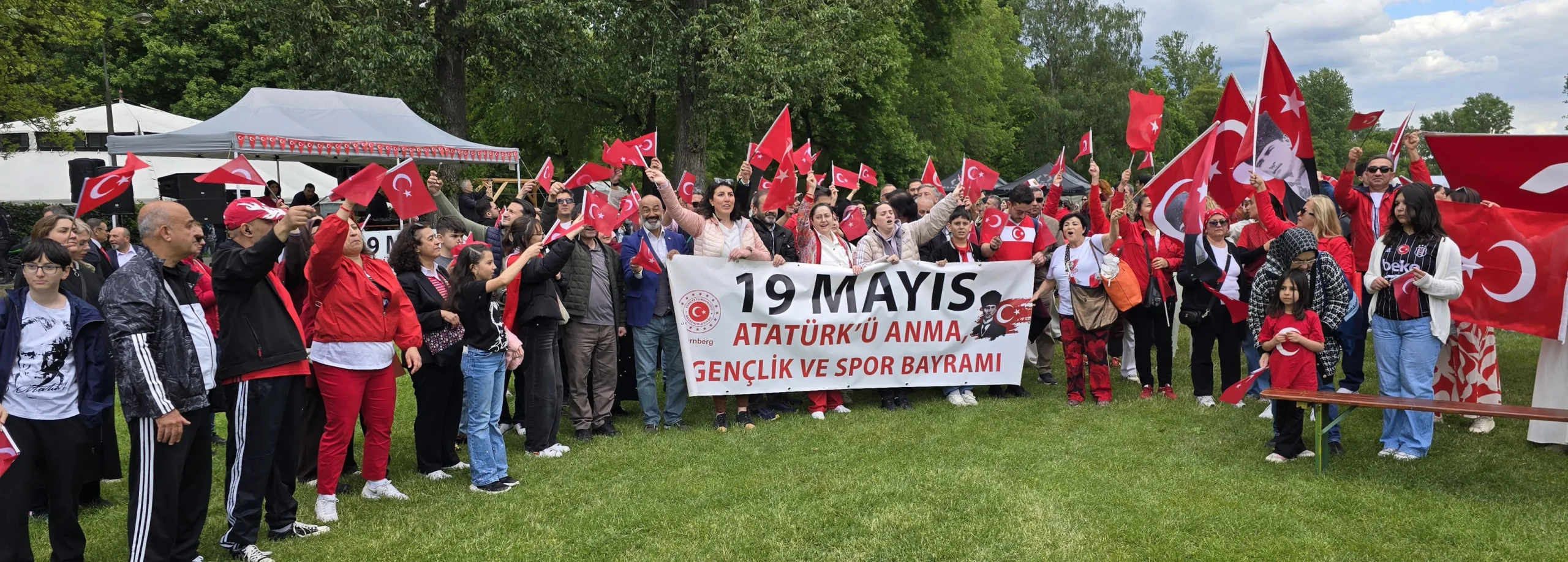 Nürnberg’de Coşkulu 19 Mayıs Yürüyüşü: “Hepimiz Atatürk’üz”