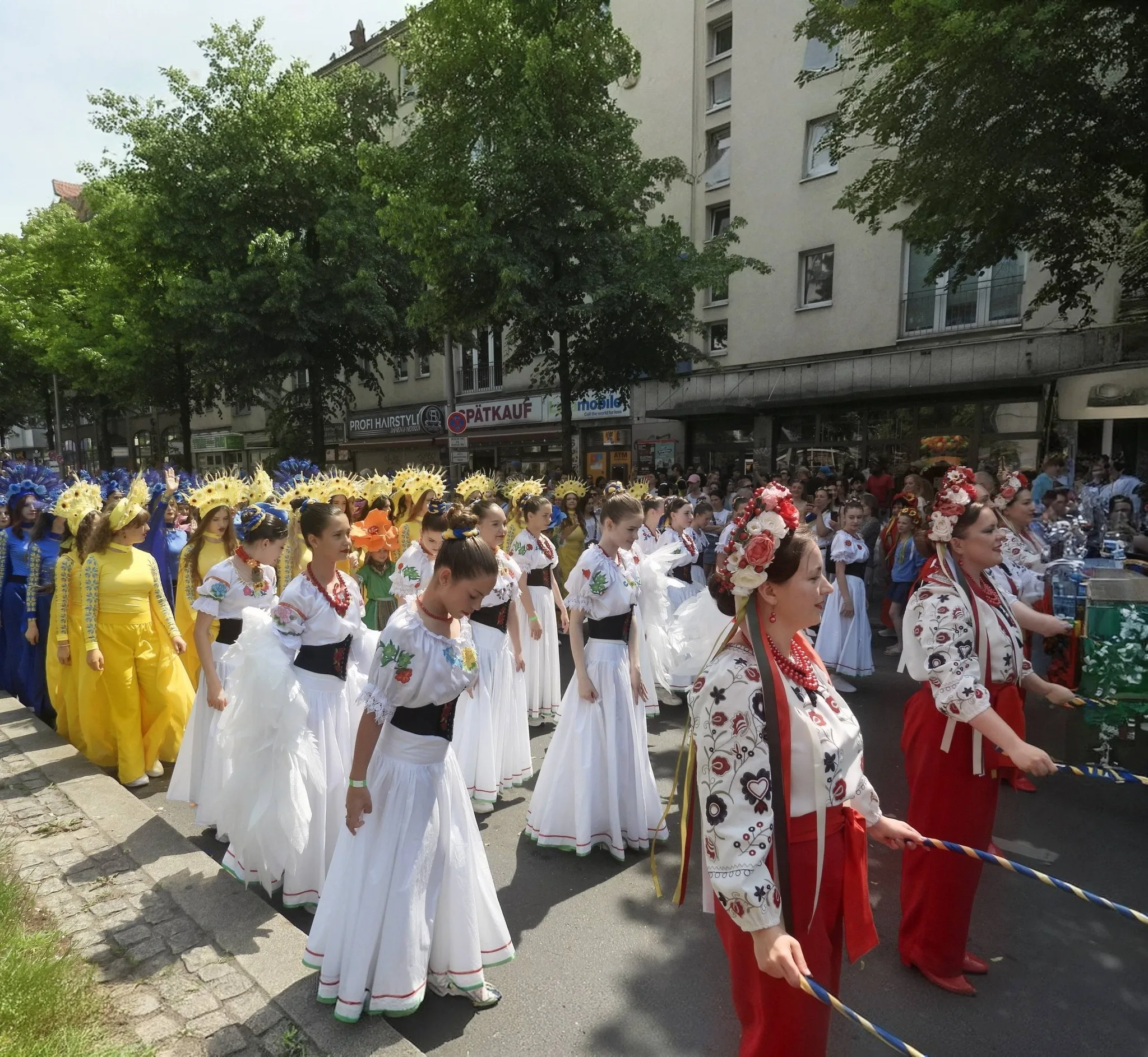Berlin’de Kültürler Karnavalı’na Yoğun İlgi