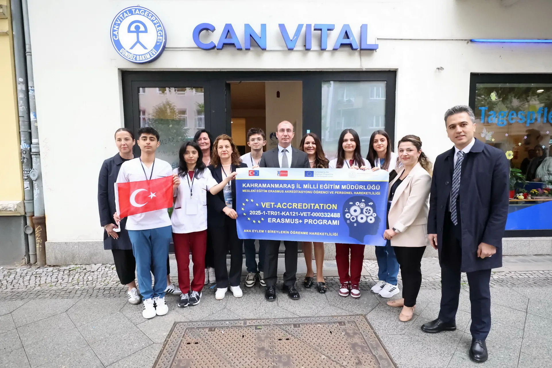 Kahramanmaraşlı Genç Sağlıkçılar Berlin’de Sertifikalarını Aldı