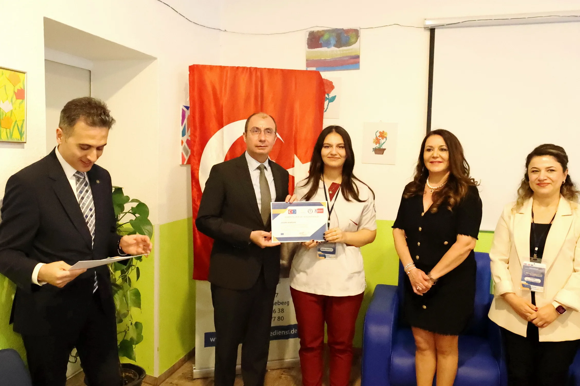 Kahramanmaraşlı Genç Sağlıkçılar Berlin’de Sertifikalarını Aldı