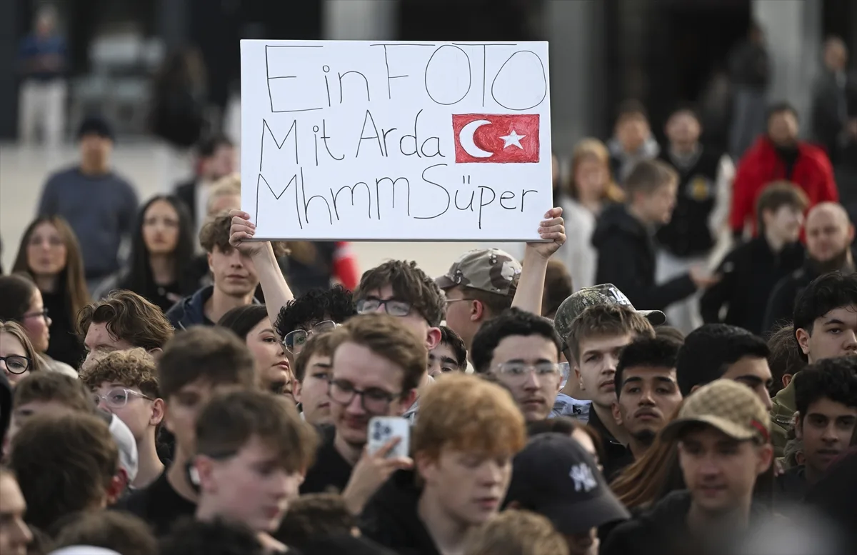 Arda Saatçi Berlin’de Kahraman Gibi Karşılandı