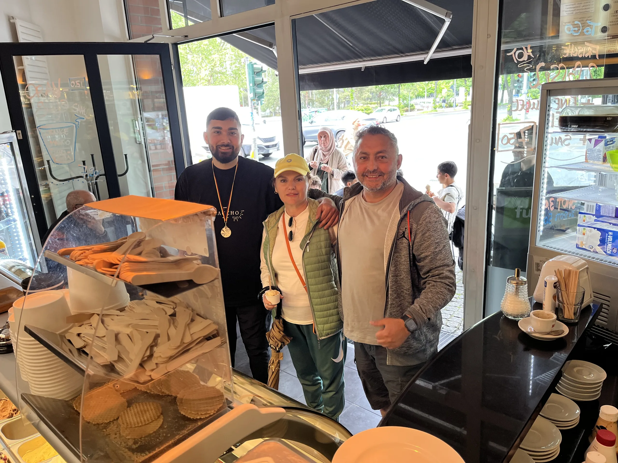 Aziz Nesin İlkokulu Futbol Takımı Berlin’de Gurur Yaşattı