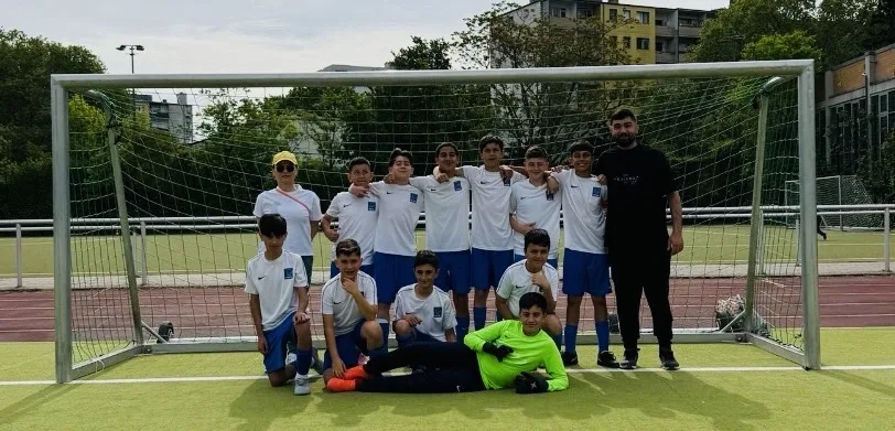Aziz Nesin İlkokulu Futbol Takımı Berlin’de Gurur Yaşattı