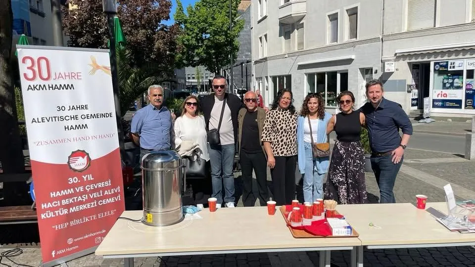 Almanya’da “Devrimci 1 Mayıs” yürüyüşüne büyük ilgi