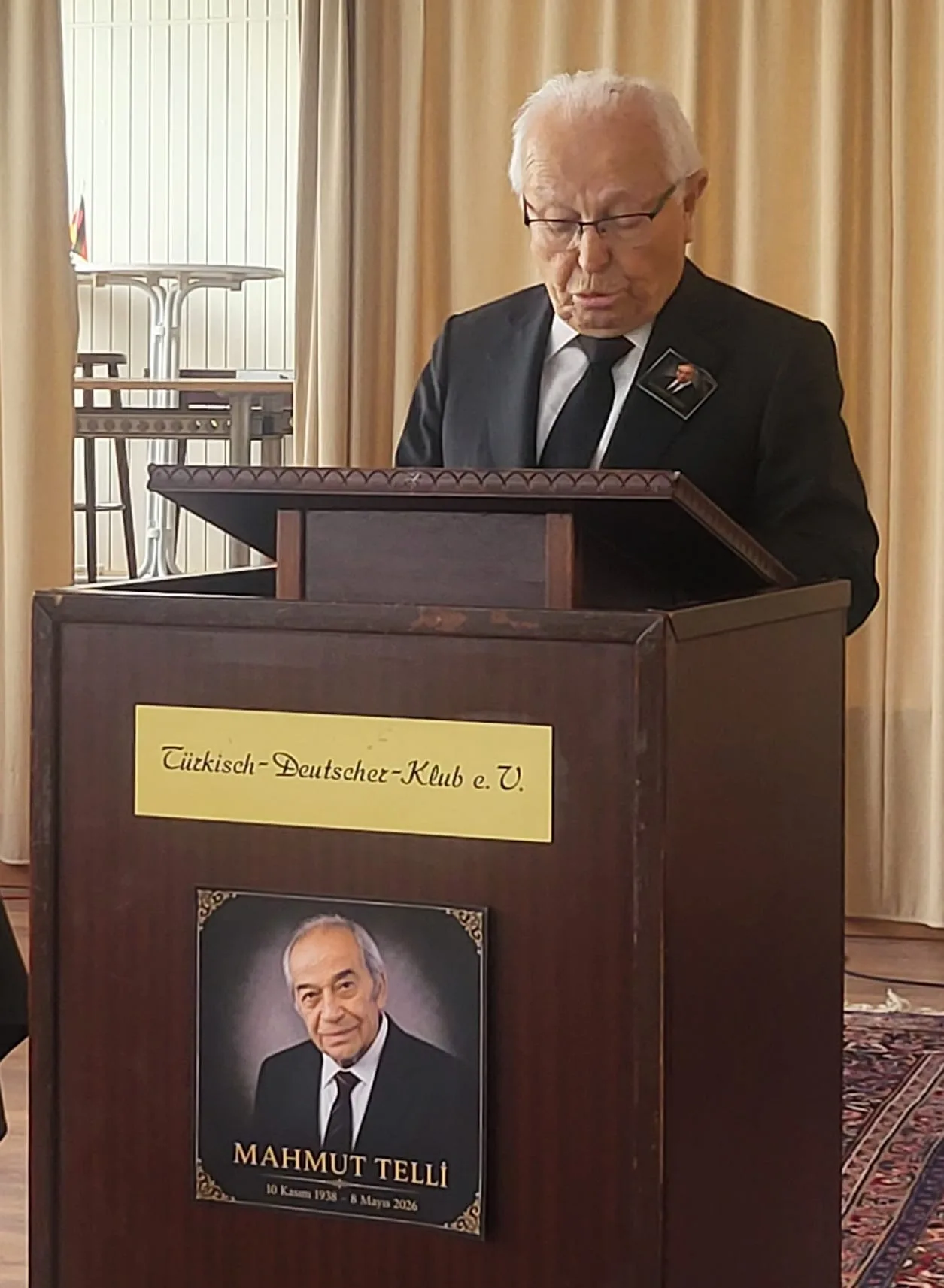 Frankfurt’ta Mahmut Telli’ye Duygu Dolu Veda
