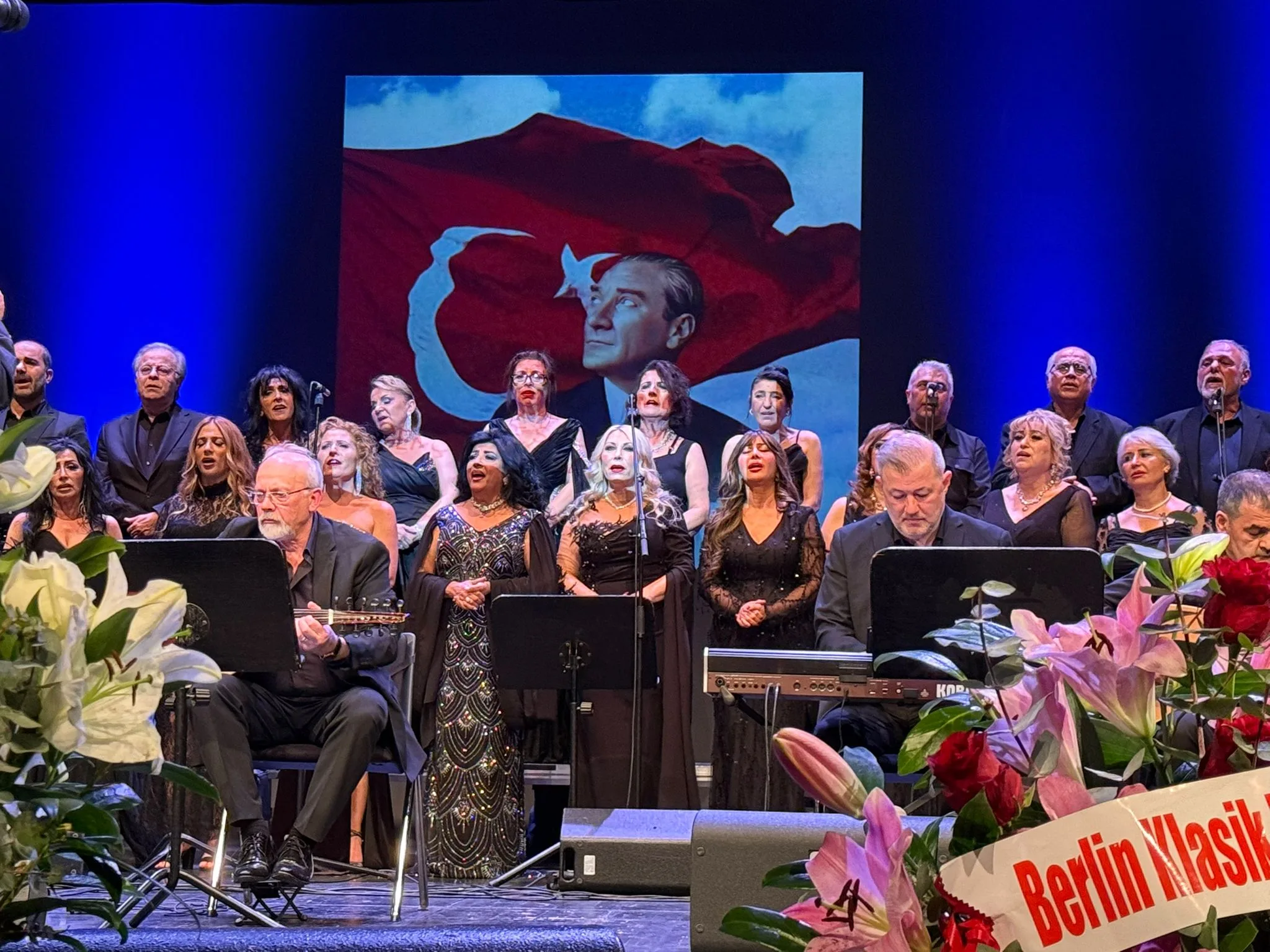 Berlin’de Türk Sanat Müziği Korosundan 25. Yıla Yakışan Muhteşem Konser