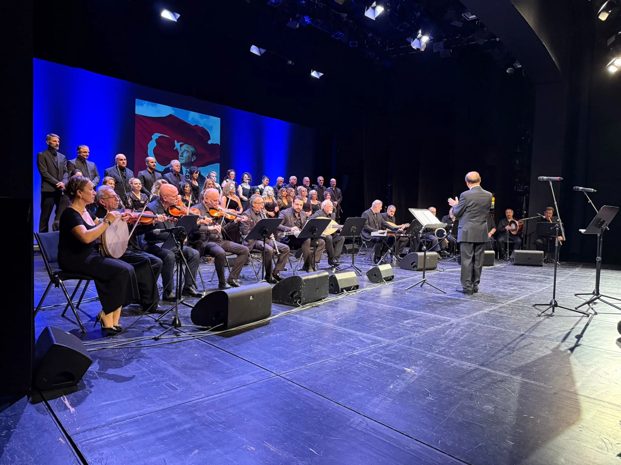 Berlin’de Türk Sanat Müziği Korosundan 25. Yıla Yakışan Muhteşem Konser