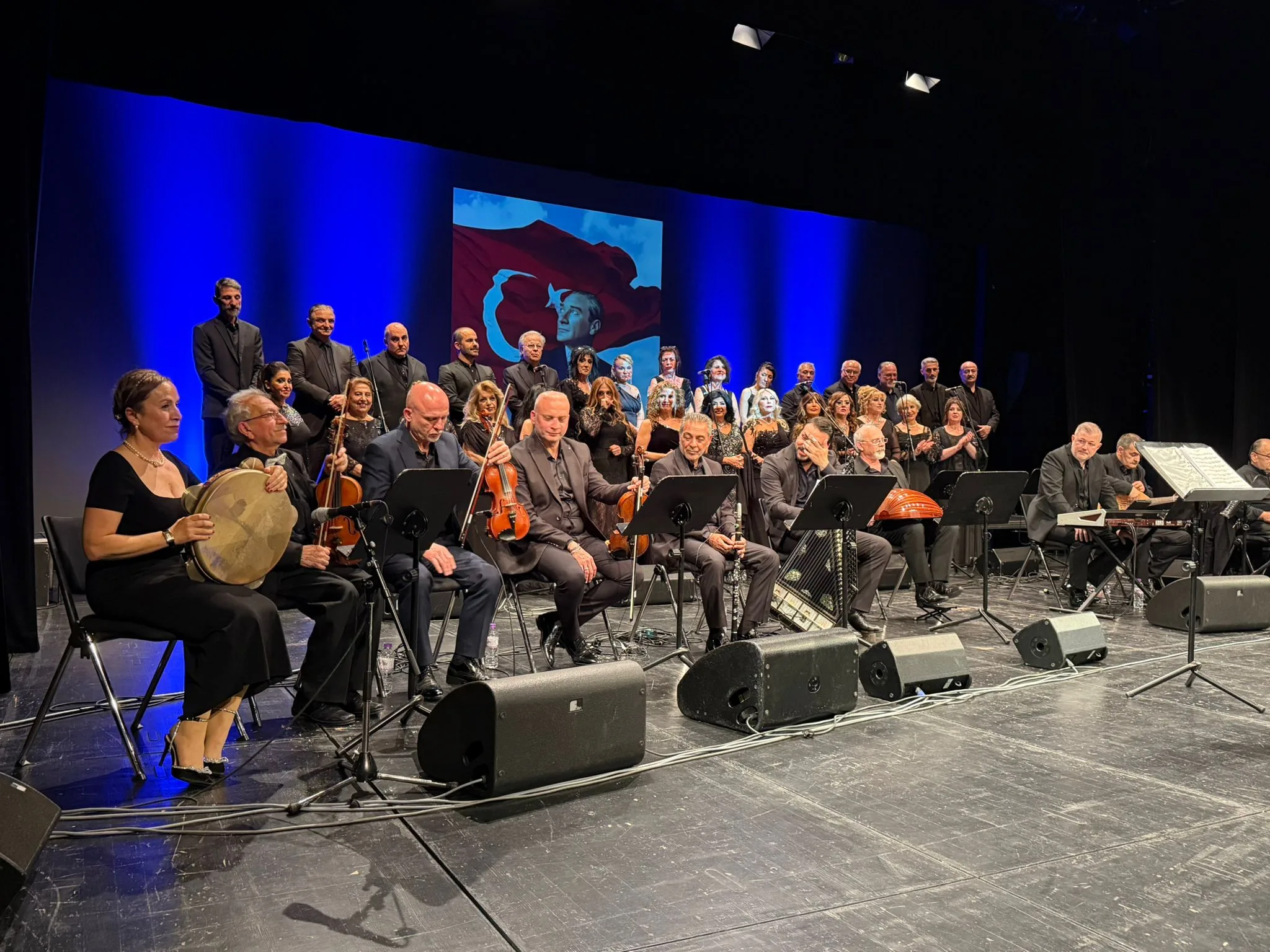Berlin’de Türk Sanat Müziği Korosundan 25. Yıla Yakışan Muhteşem Konser