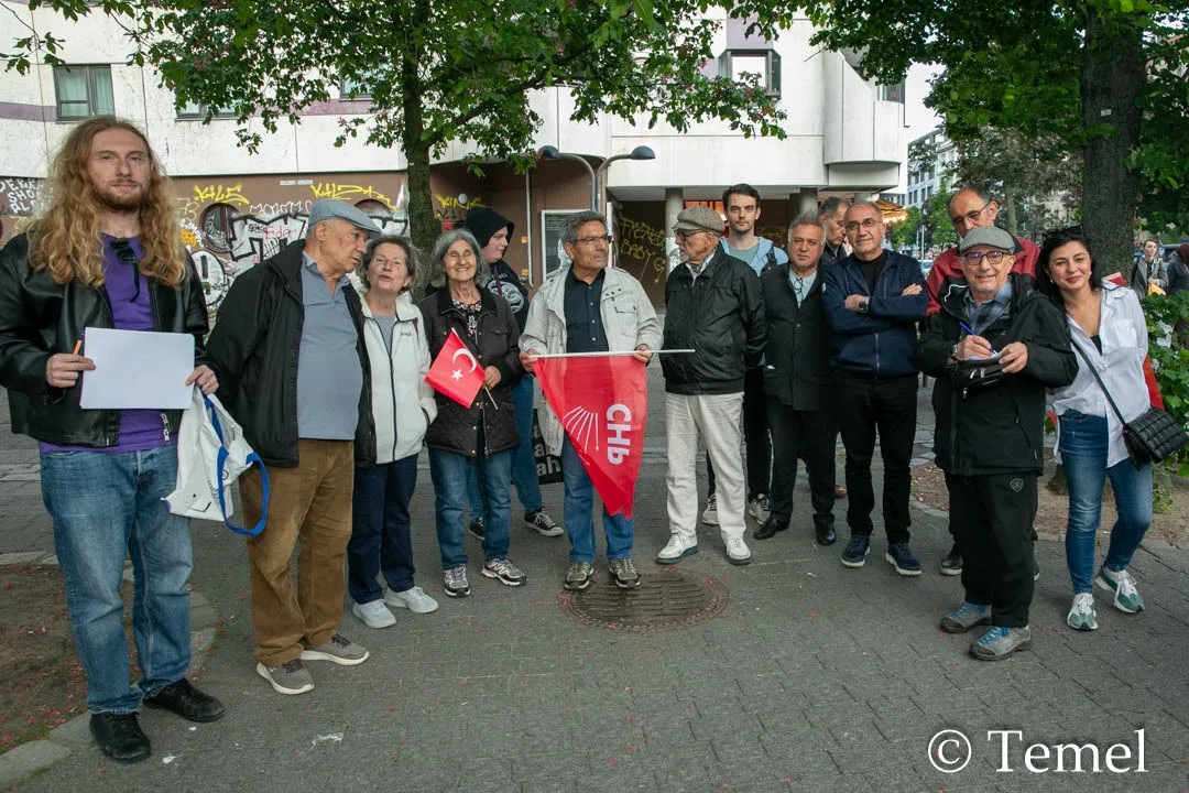 Berlinli CHP’lilerden “Mutlak Butlan” Protestosu