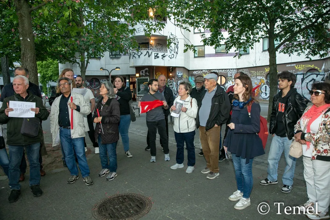 Berlinli CHP’lilerden “Mutlak Butlan” Protestosu