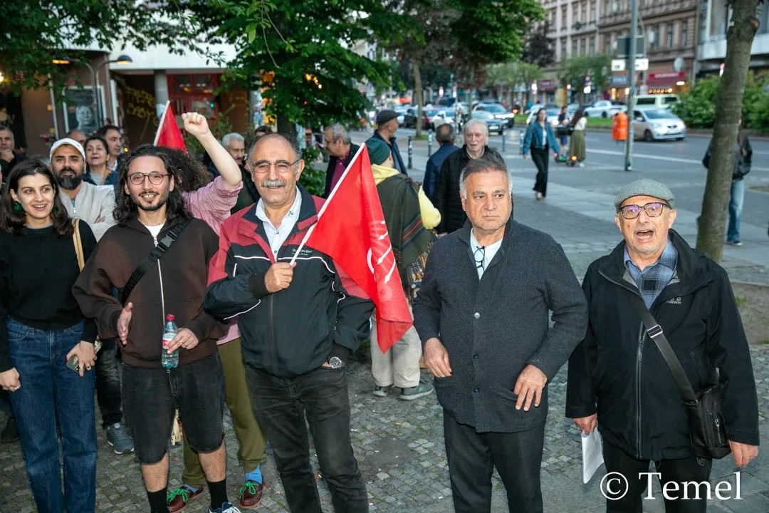 Berlinli CHP’lilerden “Mutlak Butlan” Protestosu