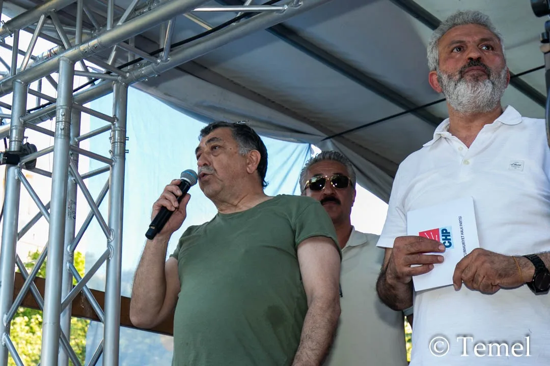 Berlin’de “Mutlak Butlana Karşı Demokrasi Yürüyüşü”ne Yoğun Katılım