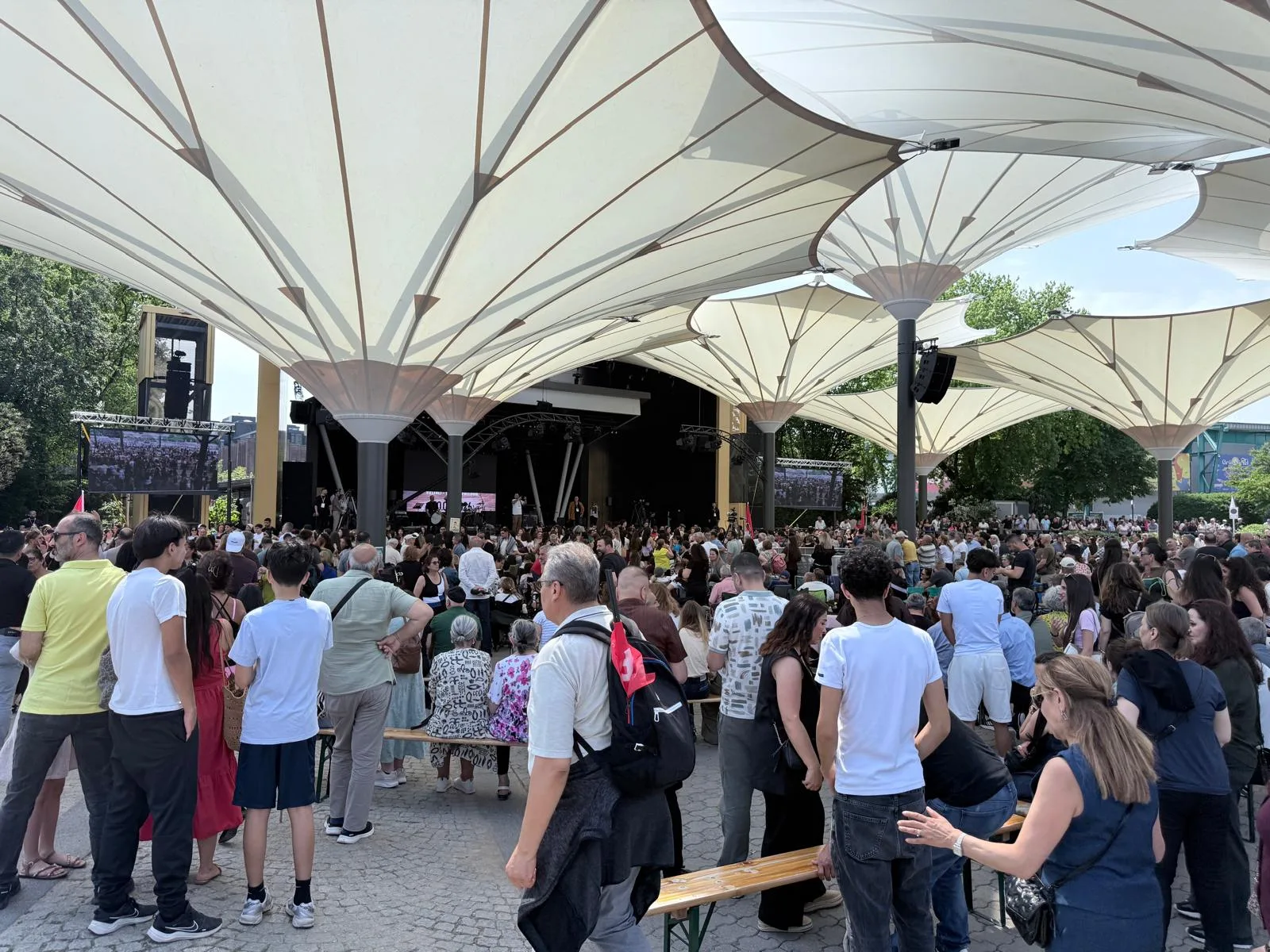 Alevi Kültür Festivali’nde Merdan Yanardağ ve İsmail Arı ile Dayanışma Mesajı
