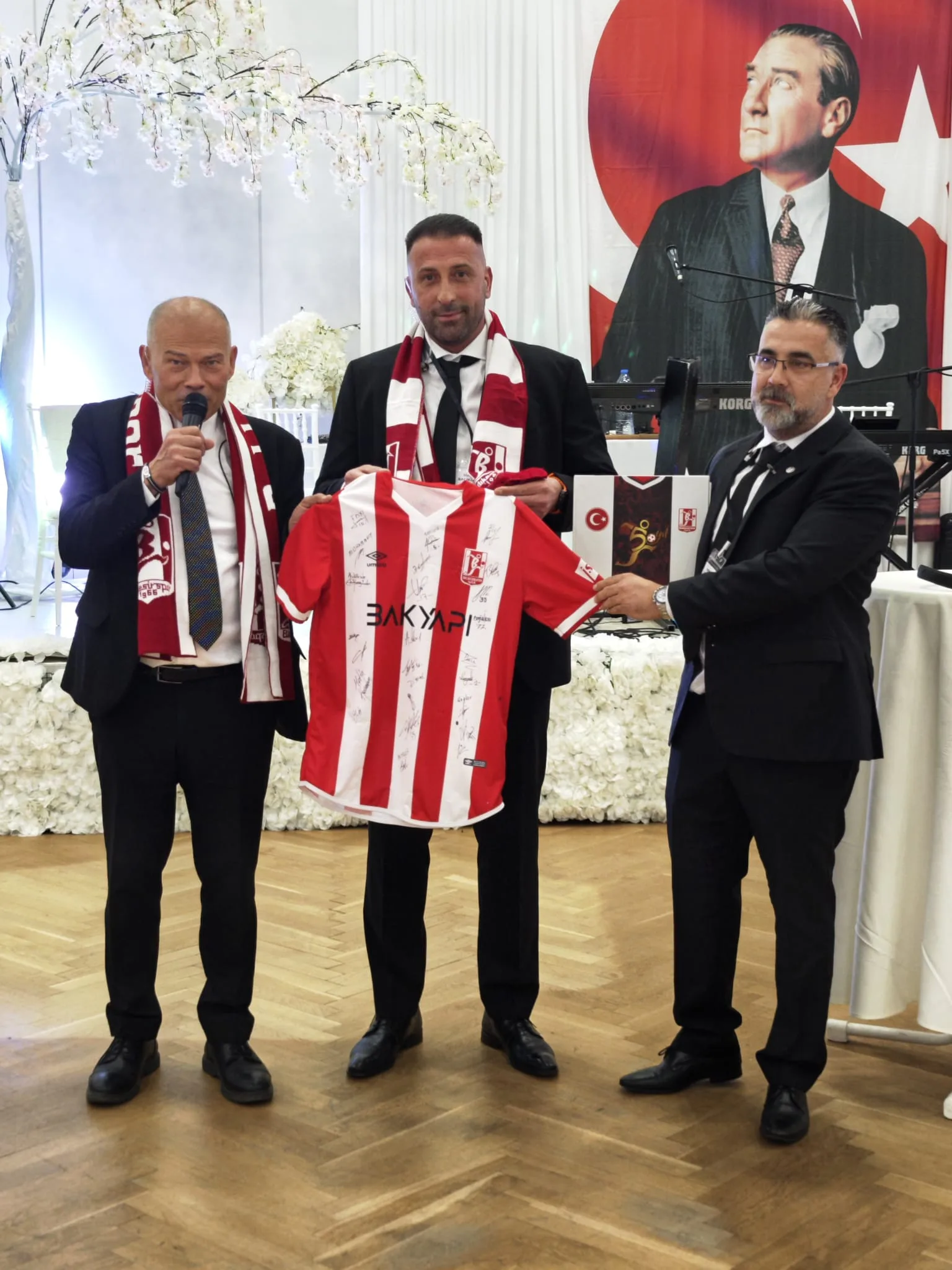 Hamburg’da Balıkesir Rüzgarı Esti