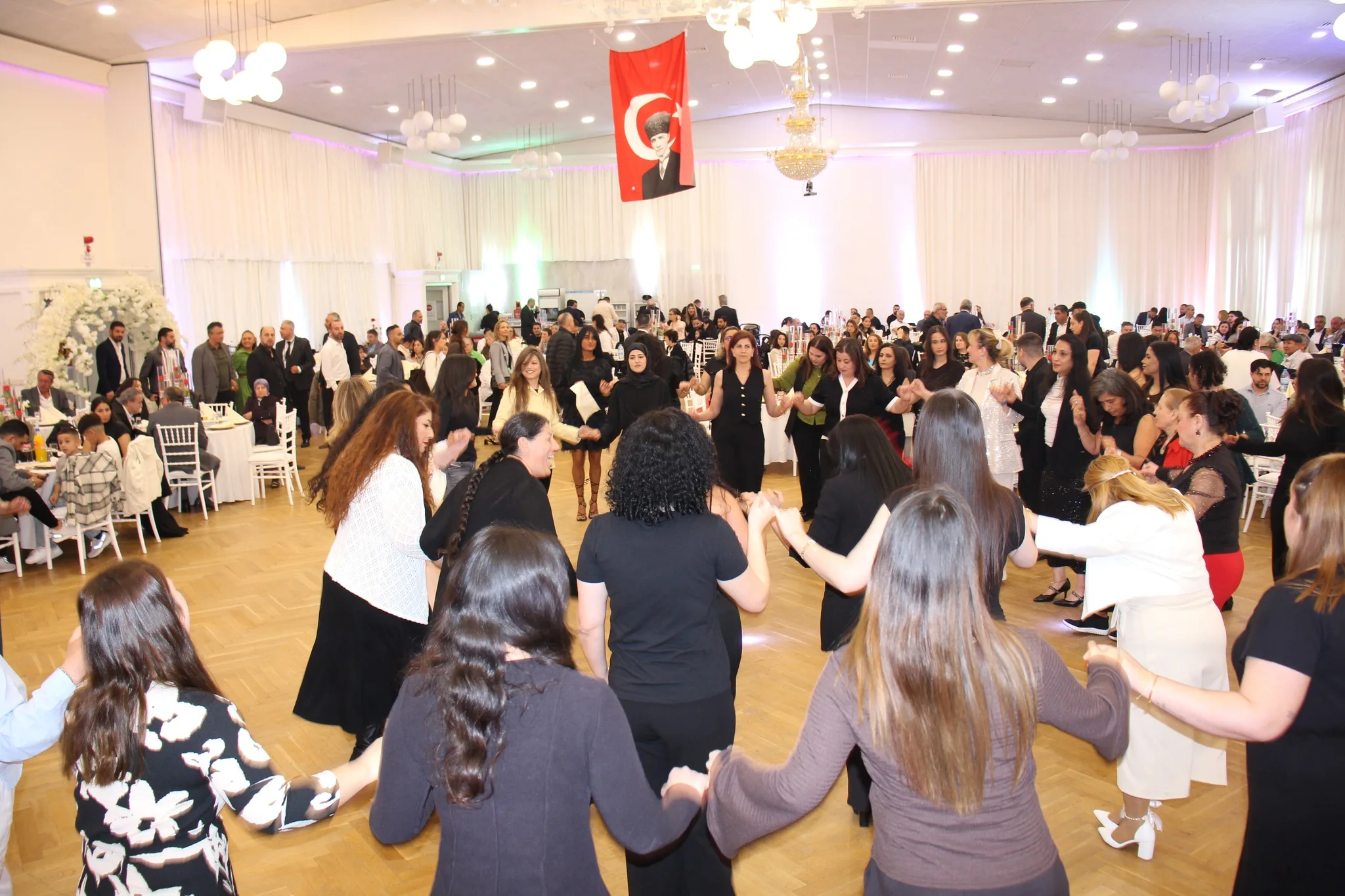 Hamburg’da Balıkesir Rüzgarı Esti