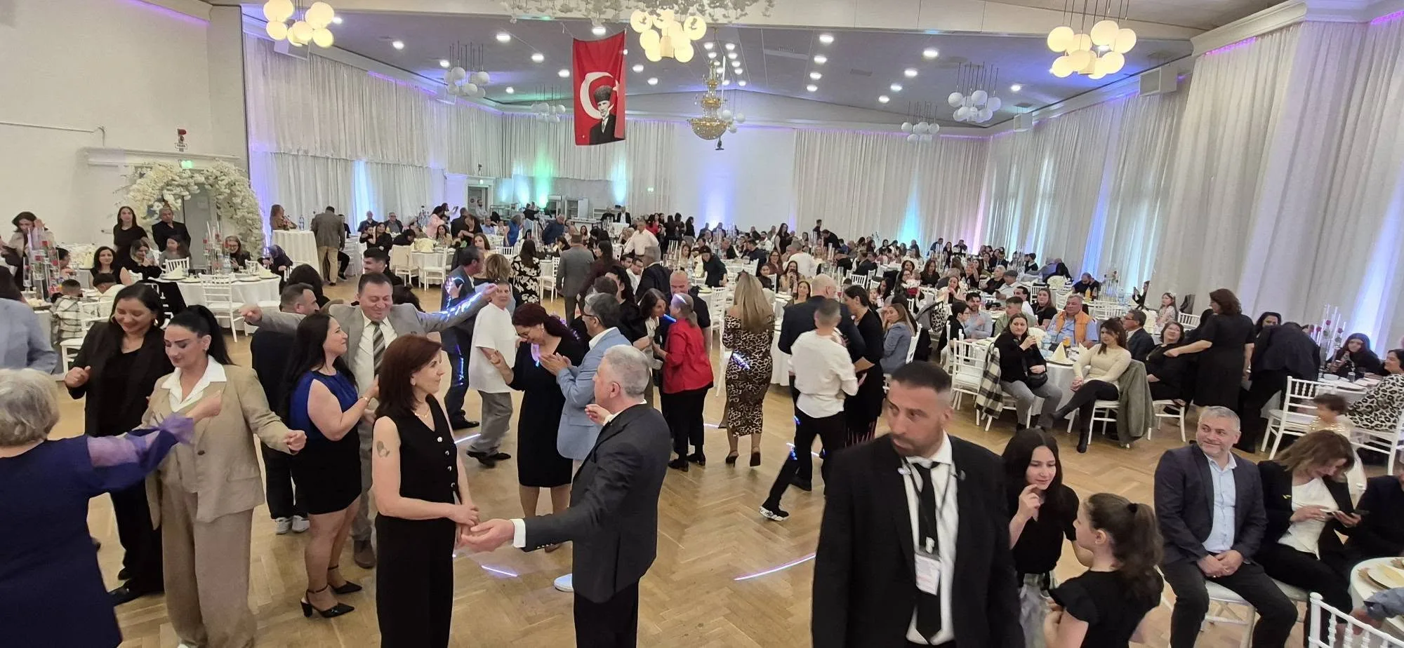 Hamburg’da Balıkesir Rüzgarı Esti