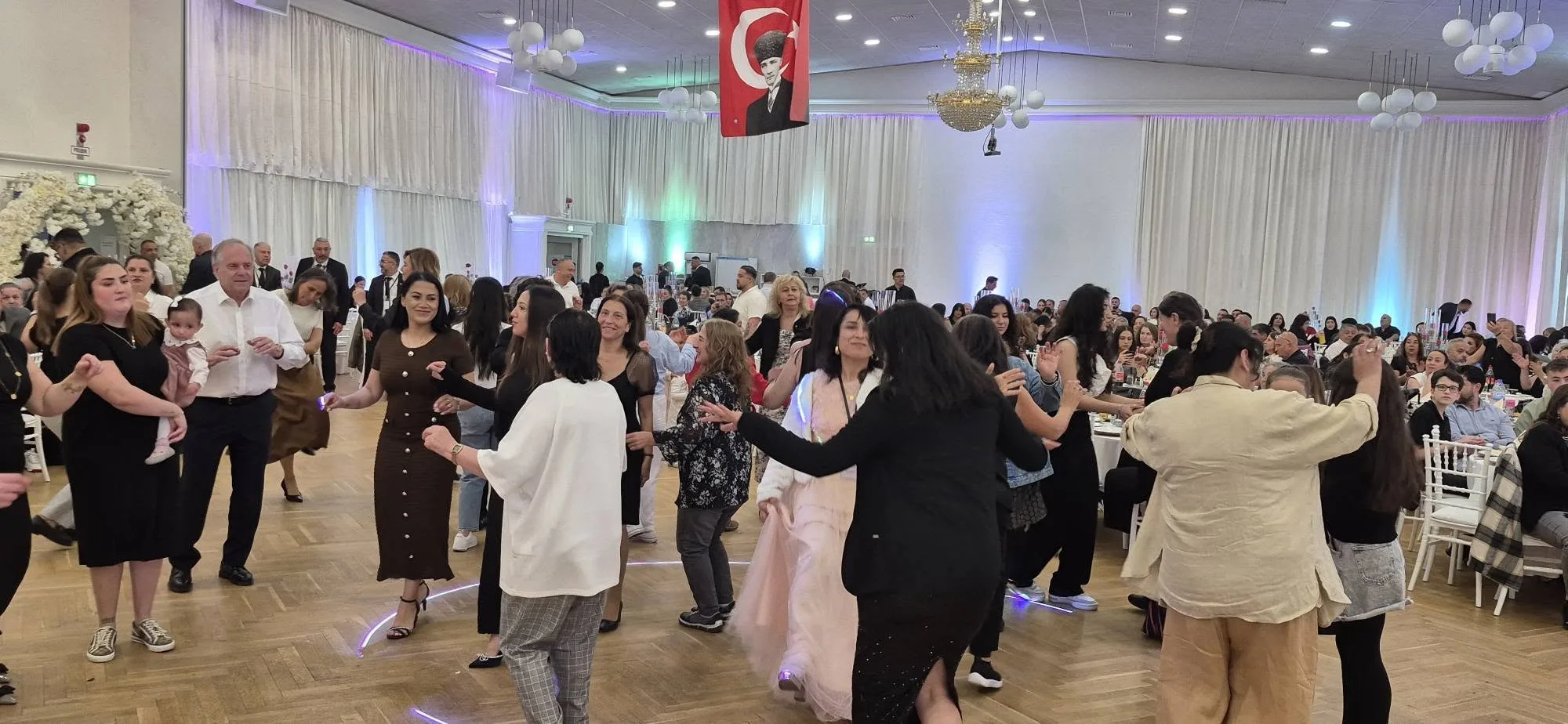 Hamburg’da Balıkesir Rüzgarı Esti
