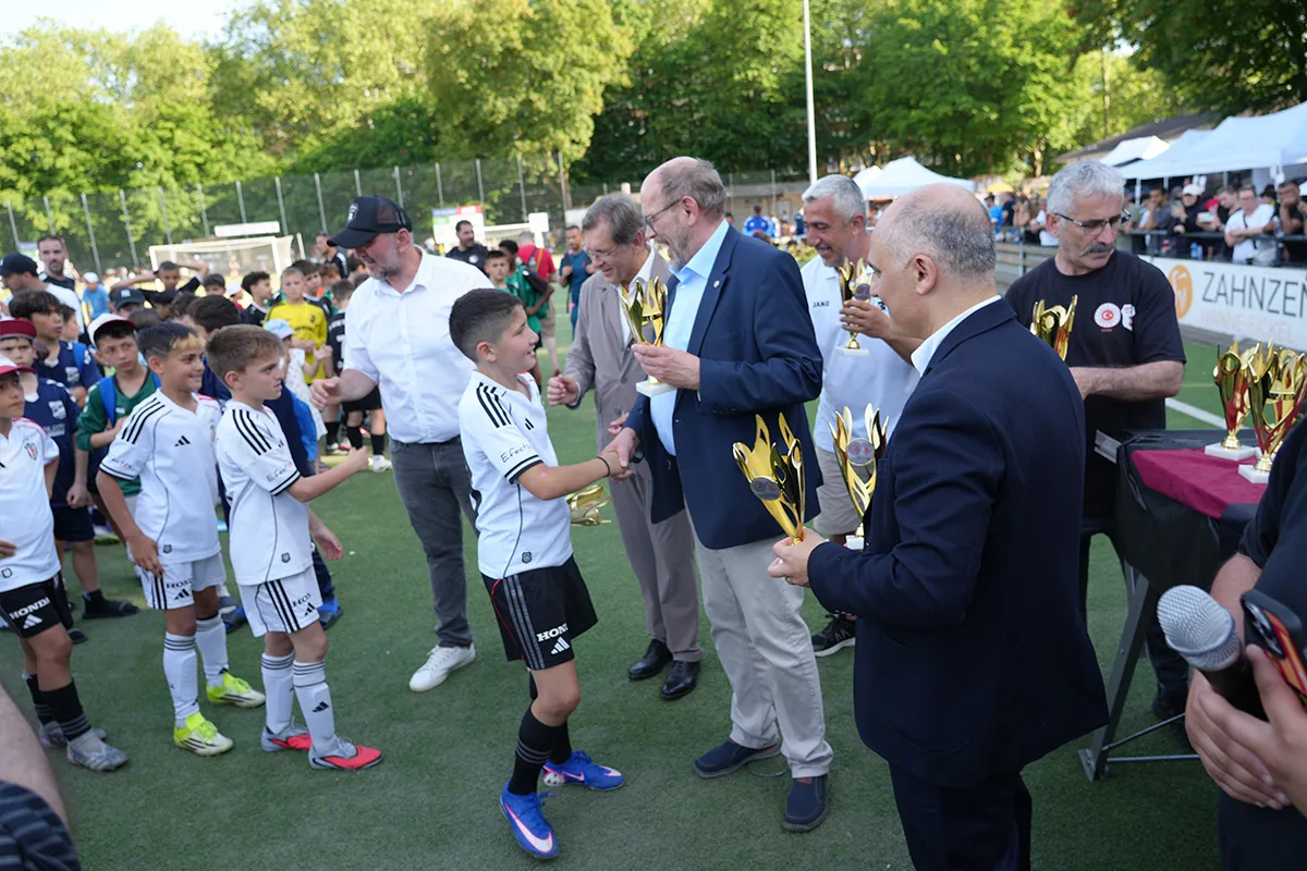 Essen Başkonsolosluğu’nun 60. Yıl Turnuvasında Kazanan Dostluk Oldu