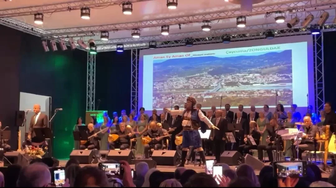 Essen’de Birlik Korosu’ndan Muhteşem Halk Müziği Konseri