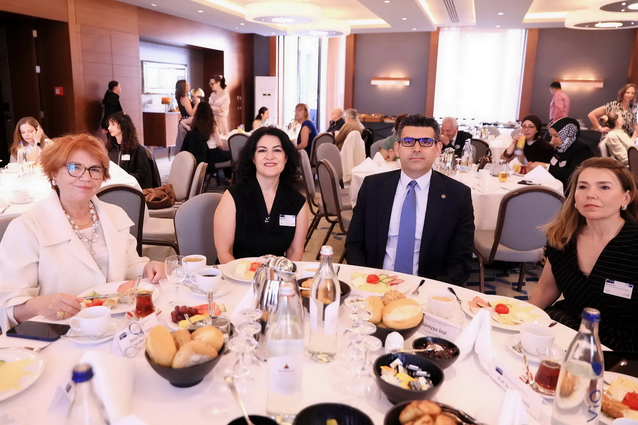 Berlin’de Kadın Liderliği Zirvesi