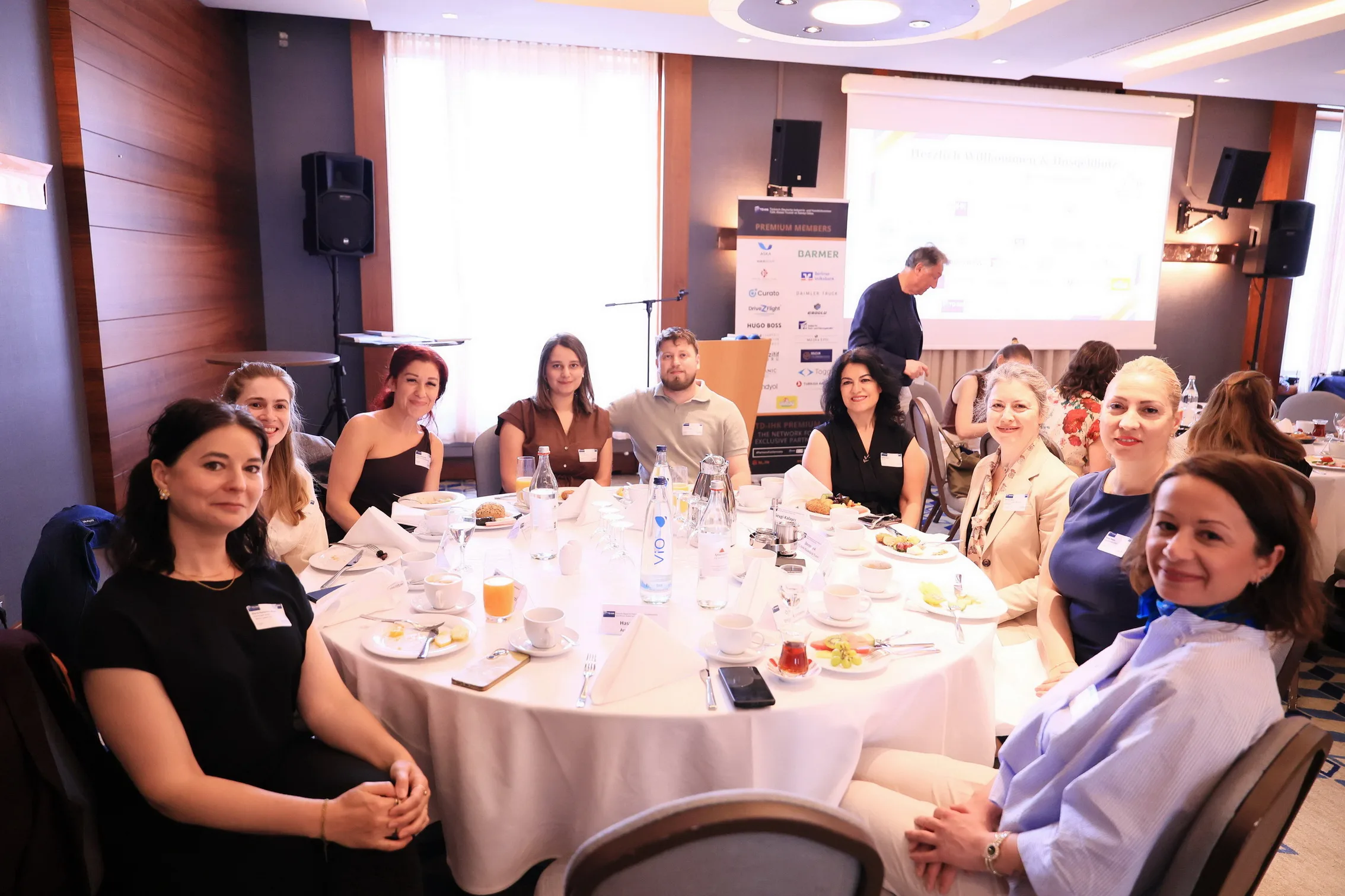 Berlin’de Kadın Liderliği Zirvesi