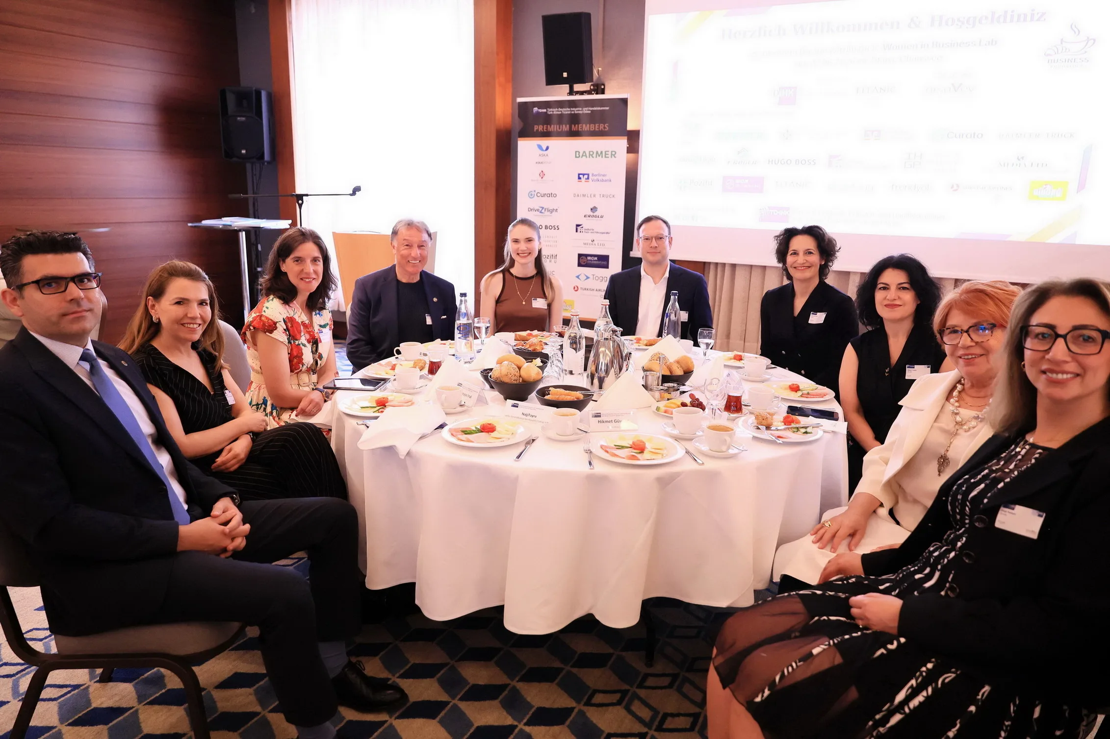 Berlin’de Kadın Liderliği Zirvesi