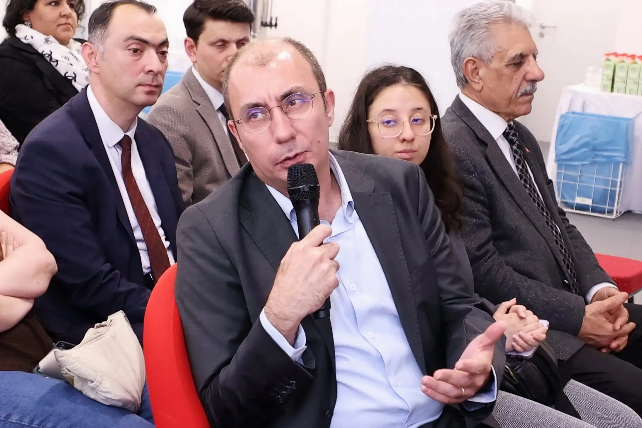 Türkolog Iraz Gülbay:“Dil, varlığın evidir”
