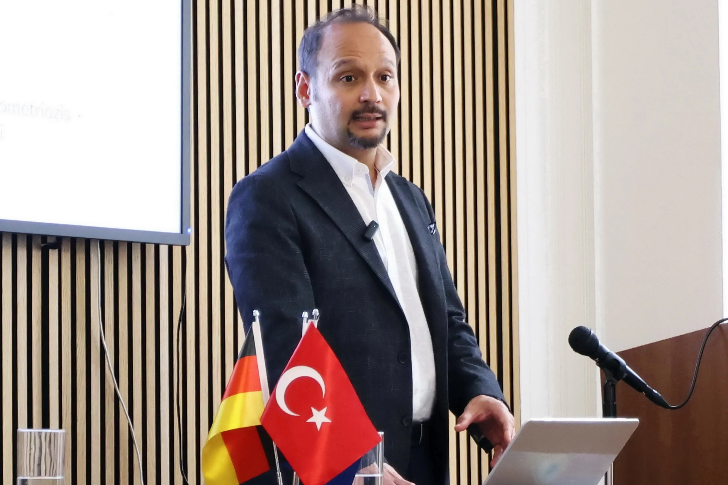Berlin’de Kadın Sağlığı Paneline Yoğun İlgi