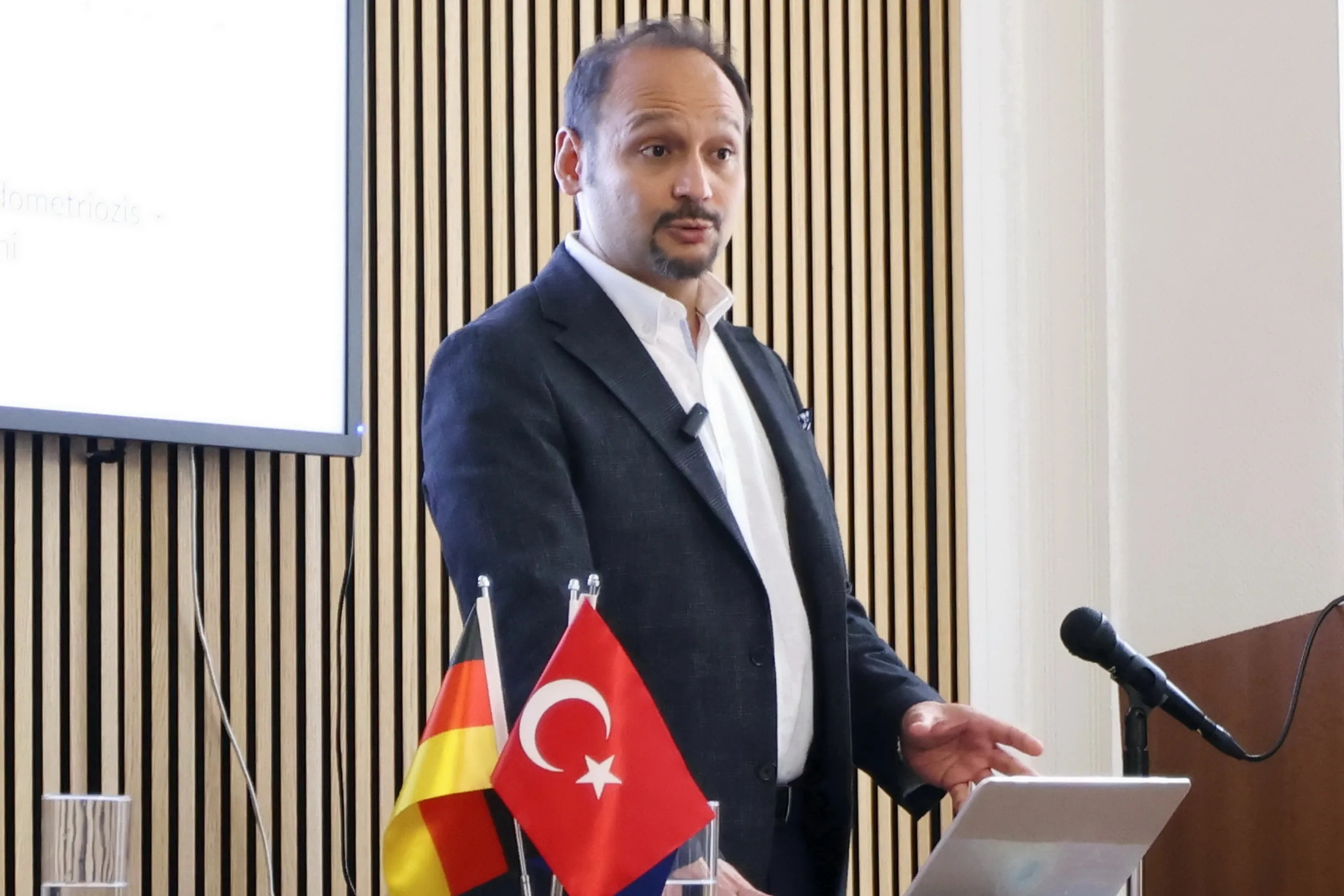 Berlin’de Kadın Sağlığı Paneline Yoğun İlgi