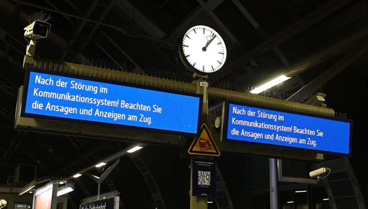 Almanya’da telsiz arızası nedeniyle ülke genelinde tren seferleri durduruldu