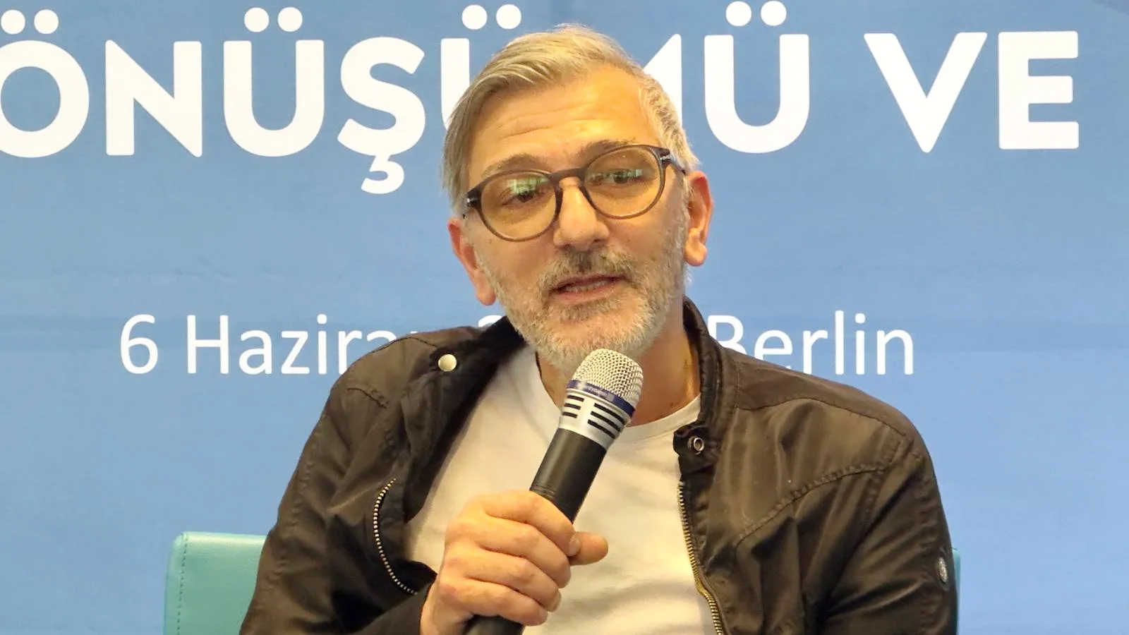 Göçün 65. Yılında Türk Ailesinin Dönüşümü Berlin’de Masaya Yatırıldı
