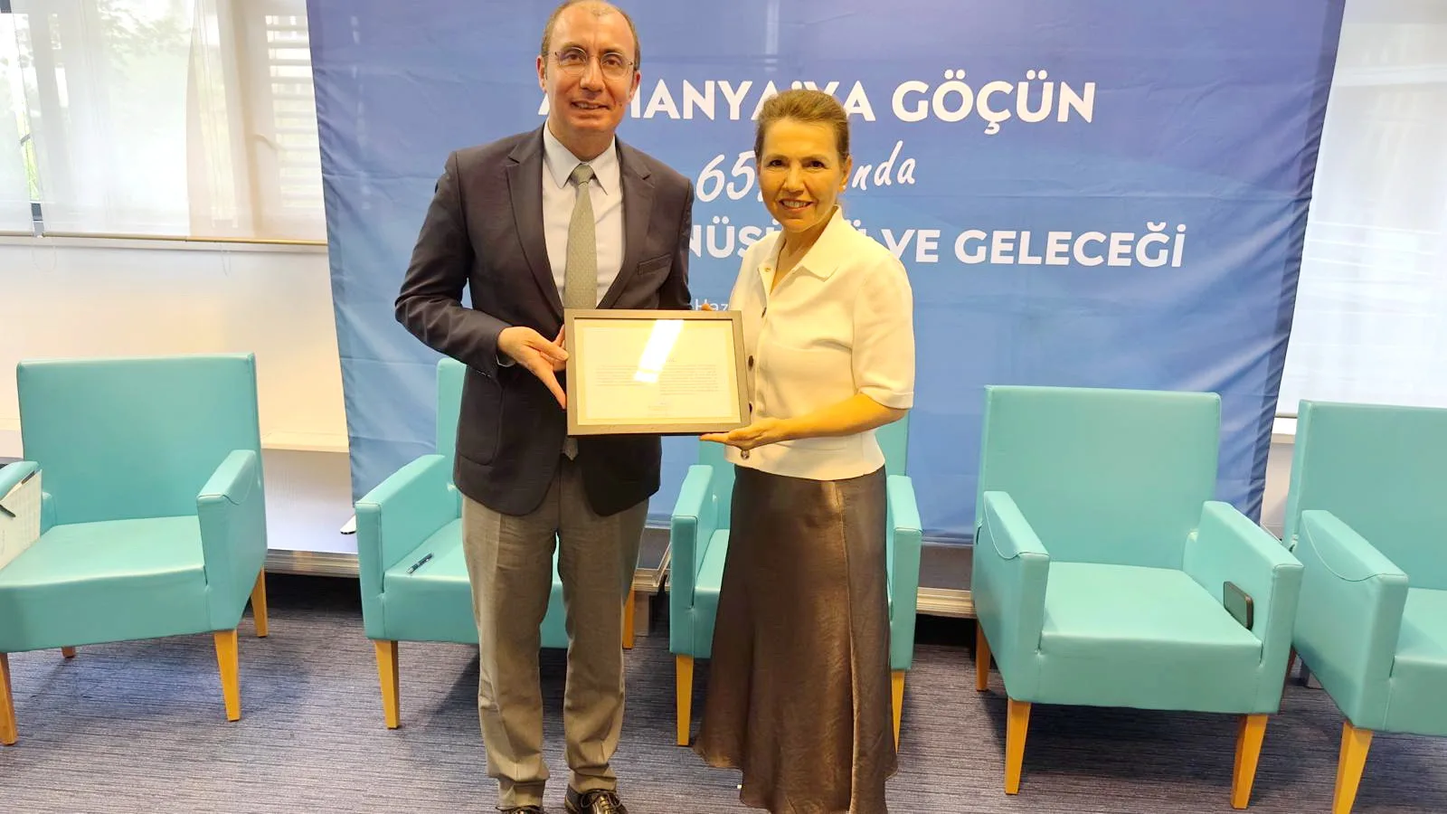 Göçün 65. Yılında Türk Ailesinin Dönüşümü Berlin’de Masaya Yatırıldı