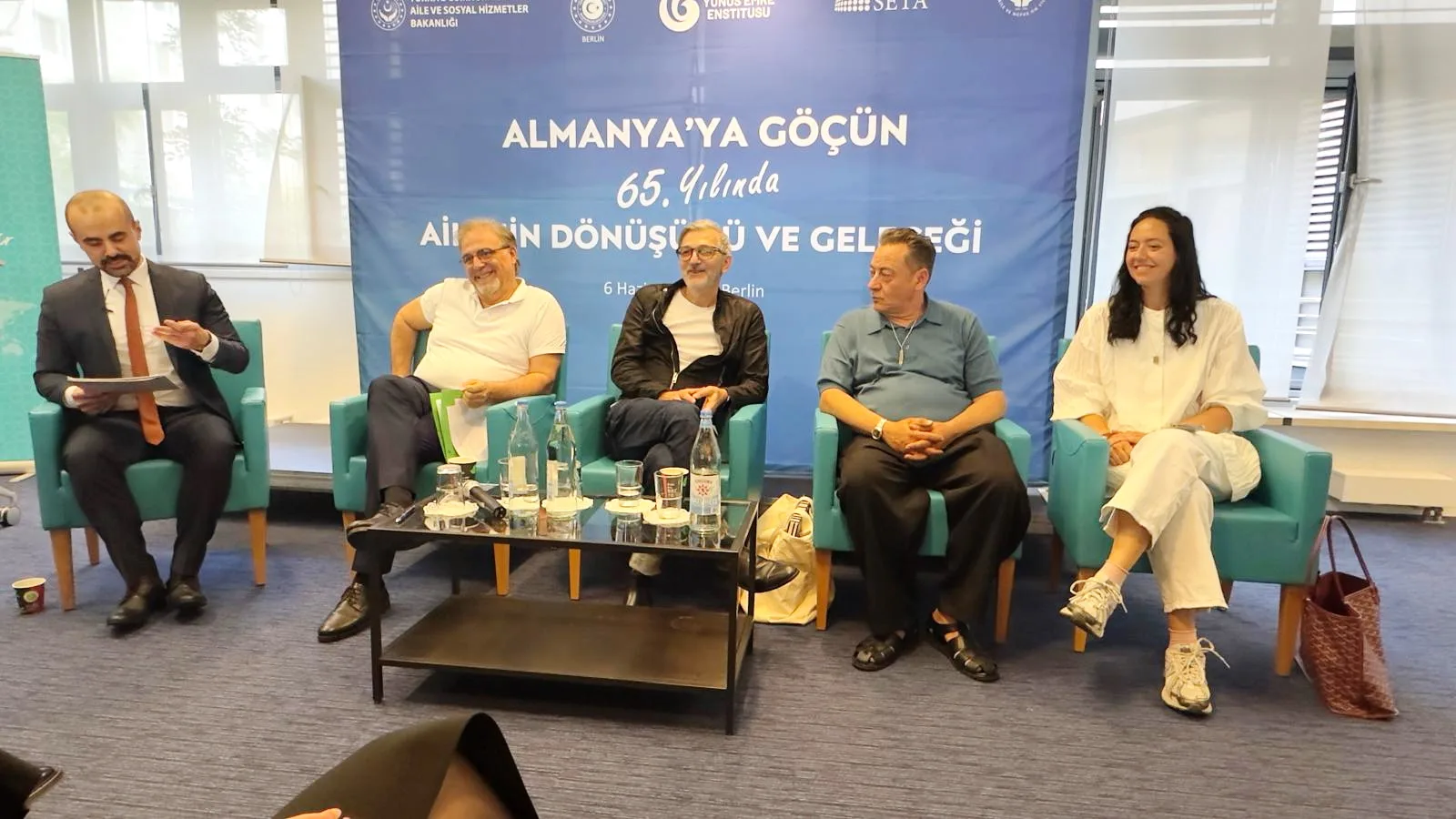 Göçün 65. Yılında Türk Ailesinin Dönüşümü Berlin’de Masaya Yatırıldı