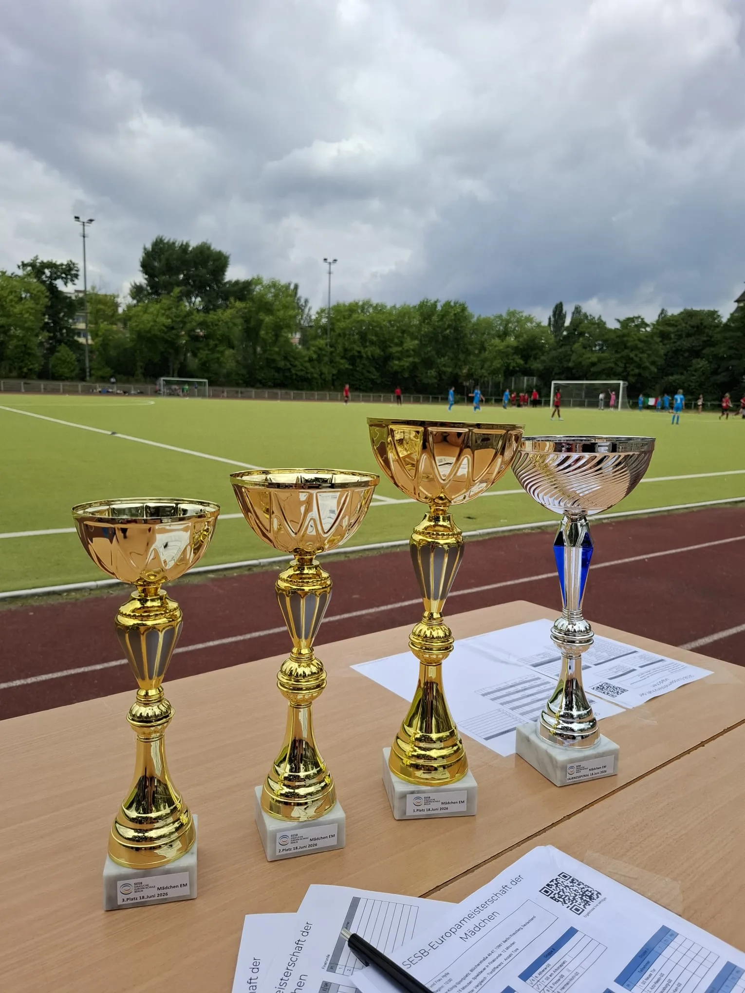 Avrupa Kız Futbol Şampiyonası’nda Berlin Aziz Nesin İlkokulu’na Büyük Övgü