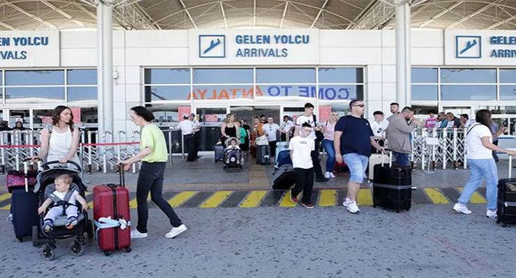 Antalya Havalimanı beş ayda 9,1 milyon yolcu ağırladı