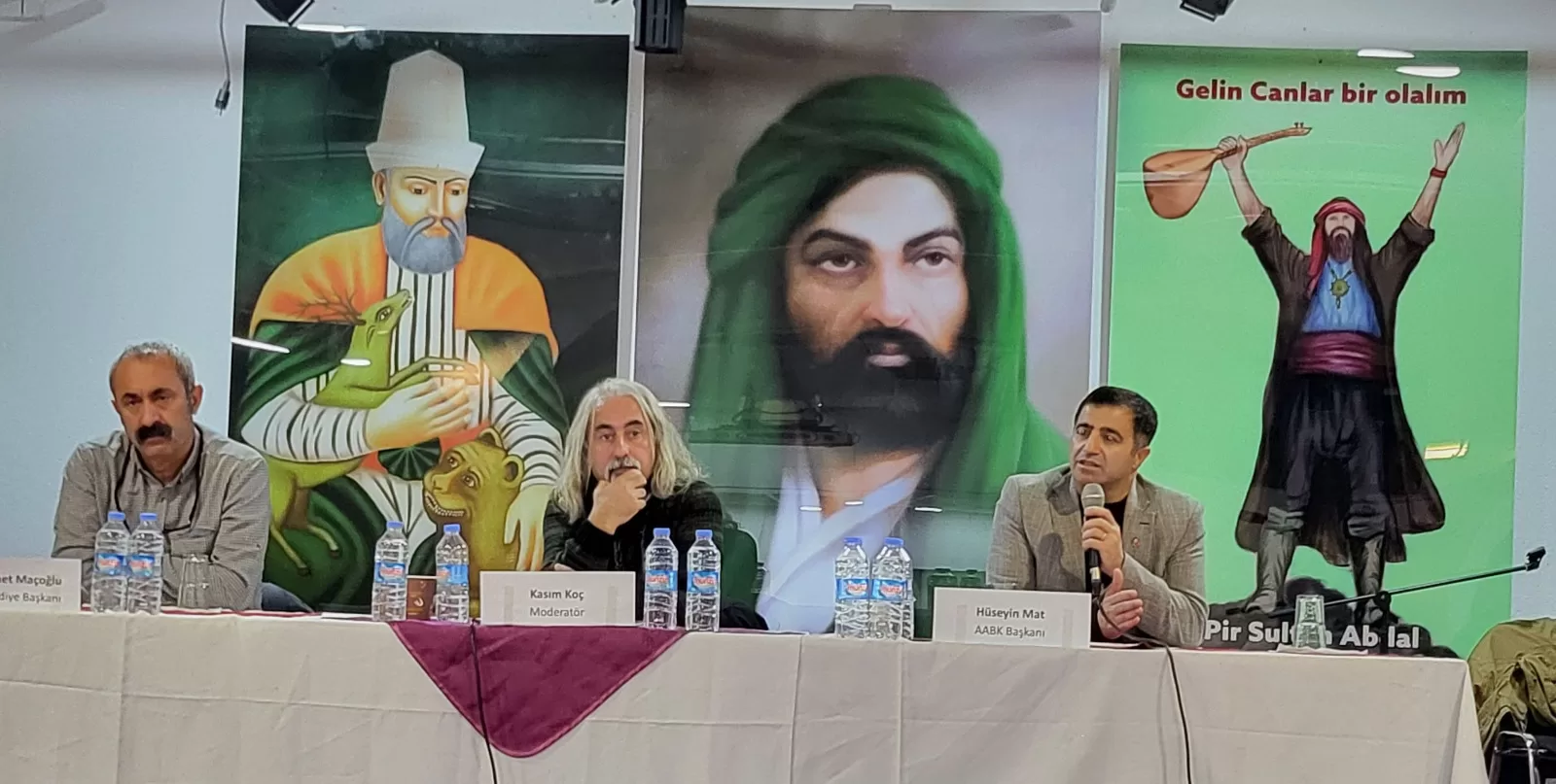 Demokratik, çoğulcu, eşitlikçi, ya da sosyalist bir Cumhuriyet için
