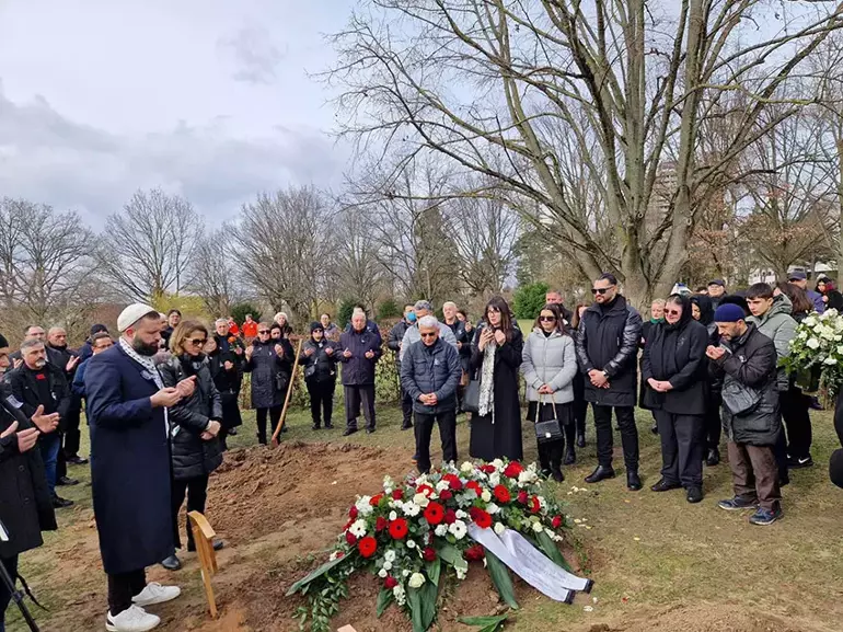 Almanya’daki Türkçe medyanın öncülerinden Canbolat’a veda